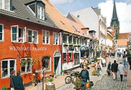 Hotel Am Rathaus Flensburg Exterior photo